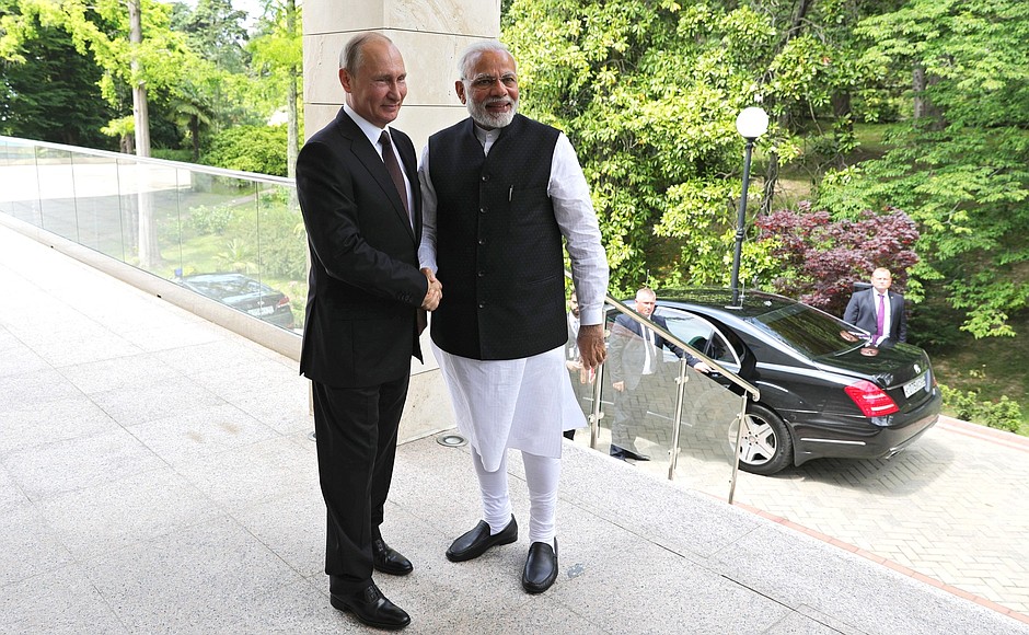 С Премьер-министром Индии Нарендрой Моди.