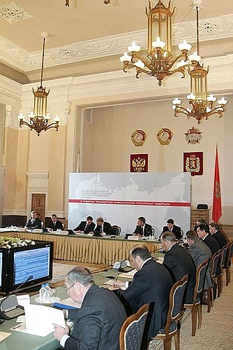 A State Council Presidium session devoted to developing and modernizing Russia\'s transport infrastructure.