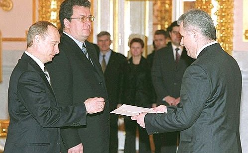 Israeli Ambassador Arkadi Milman presenting credentials to President Putin.
