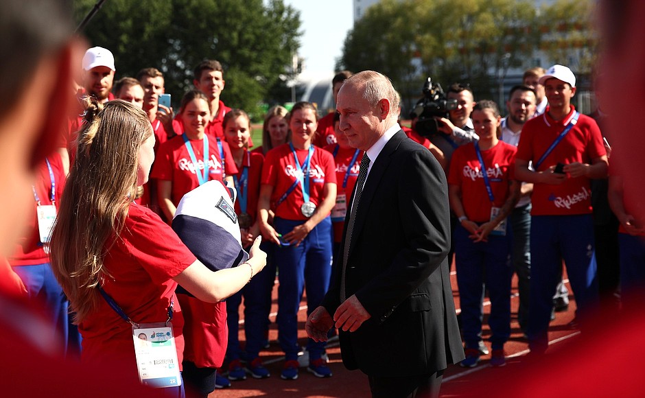 С российскими атлетами в Деревне спортсменов Вторых Европейских игр.
