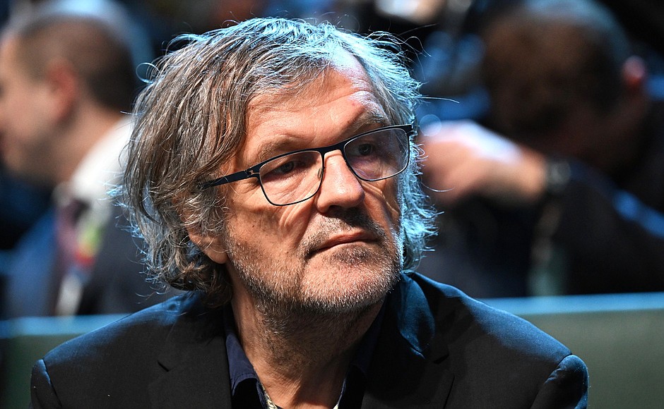 Film director Emir Kusturica before the plenary session of the Forum of United Cultures.