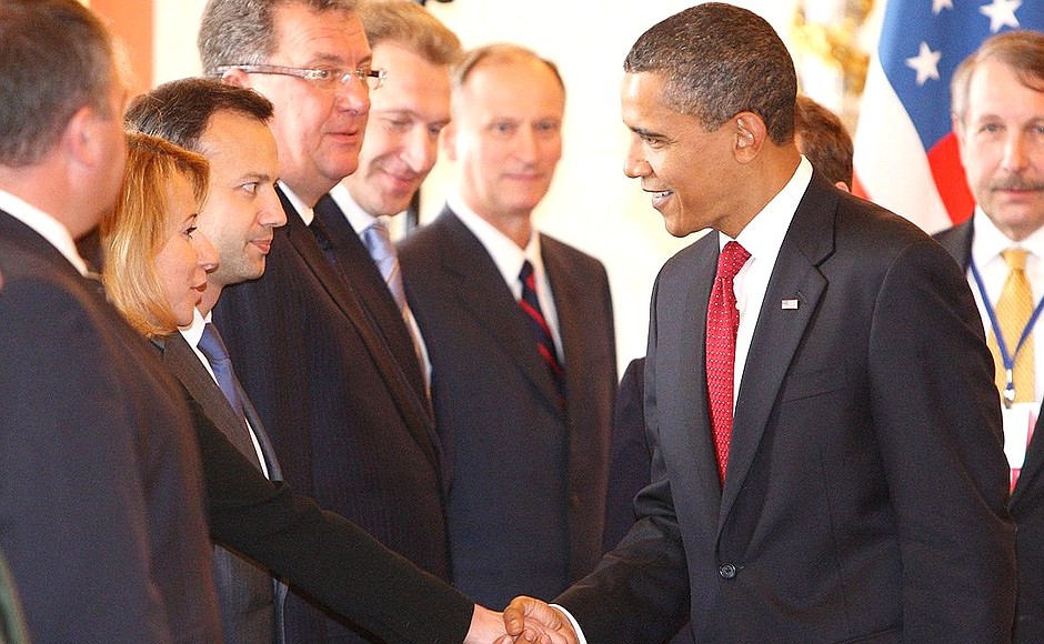 Встреча с Президентом США Бараком Обамой во время представления делегаций перед началом переговоров в расширенном составе.