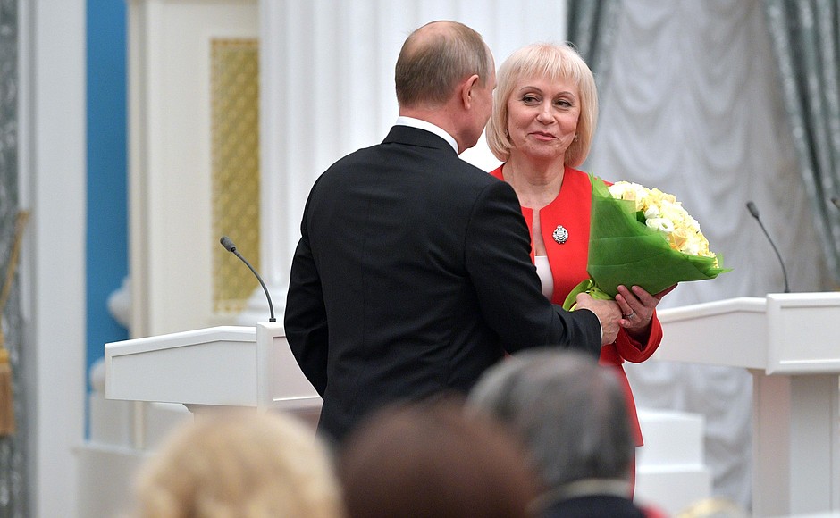 Ceremony for presenting state decorations. The title of Distinguished Healthcare Worker of the Russian Federation was awarded to Svetlana Borisenko, Chief Nurse at the Krasnozyorskoye District Hospital in Novosibirsk Region.
