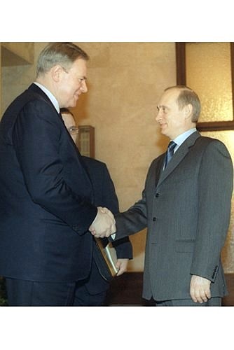 Vladimir Putin with Finland\'s Prime Minister Paavo Lipponen.