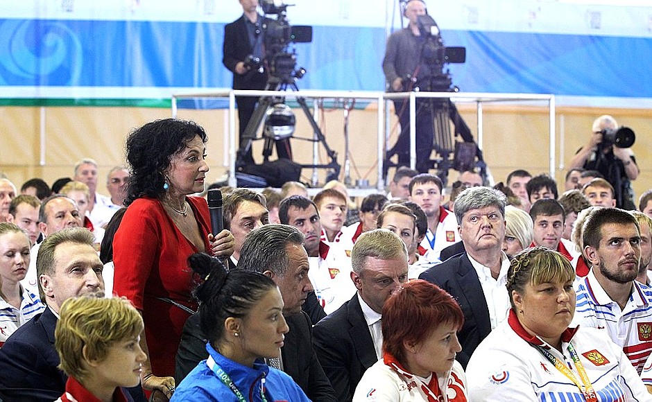 At the meeting with Russian athletes who won prizes in the 27th World Summer Universiade.