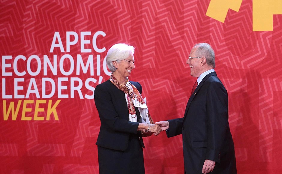 Managing Director of the International Monetary Fund Christine Lagarde and President of Peru Pedro Pablo Kuczynski before the working session of the heads of state and government of the Asia-Pacific Economic Cooperation forum.
