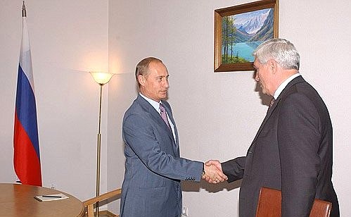 С губернатором Алтайского края Александром Суриковым.