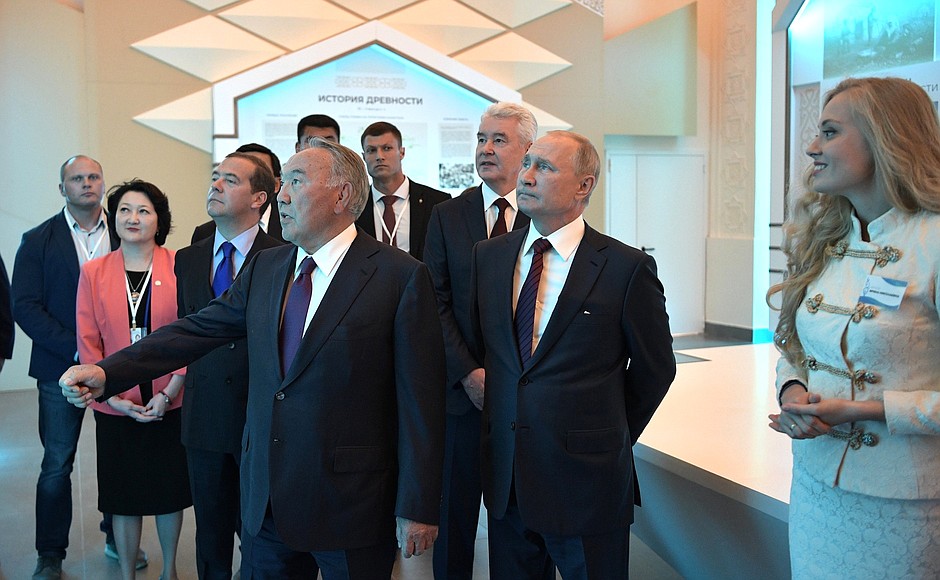 Visit to renovated Kazakhstan pavilion at VDNKh exhibition centre. With first President of the Republic of Kazakhstan Nursultan Nazarbayev.