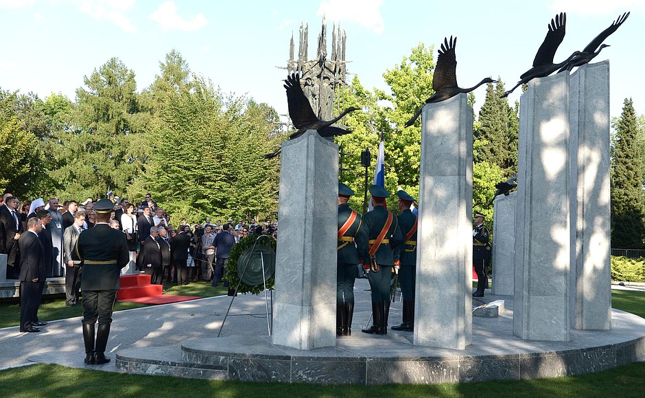 Unveiling of a monument to Russian and Soviet soldiers who fell in Slovenia in World War I and World War II.