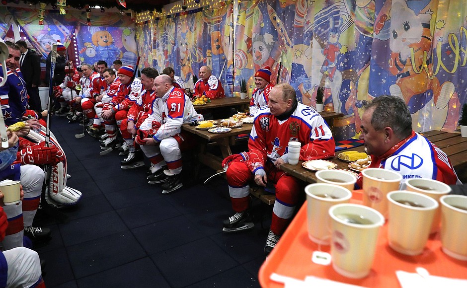 During the interval in a friendly game of the All-Russian Night Hockey League.