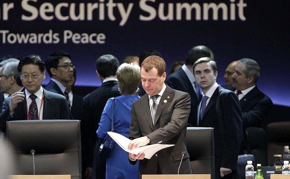 Перед началом рабочего заседания саммита по ядерной безопасности.