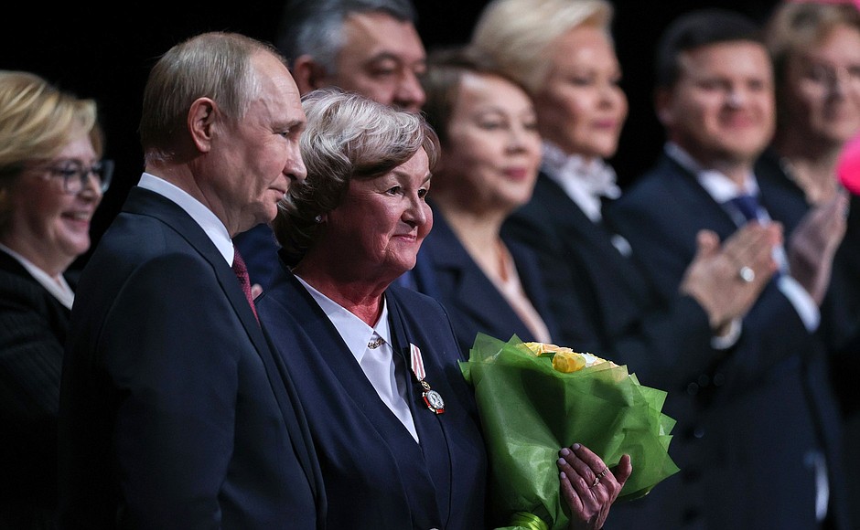 The official event to mark the 75th anniversary of the Federal Medical-Biological Agency. Yelena Vylegzhanina, Chief Physician of Centre of Hygiene and Epidemiology No 15 under the Federal Medical-Biological Agency, was awarded the Order of Pirogov.