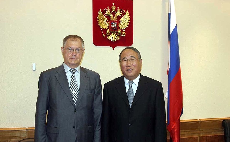 Presidential Adviser and Special Presidential Envoy on Climate Change Alexander Bedritsky held consultations with Deputy Chairman of China's National Development and Reform Commission Xie Zhenhua.