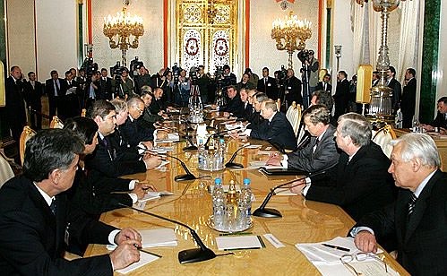 Enlarged Russian-Uzbek talks.
