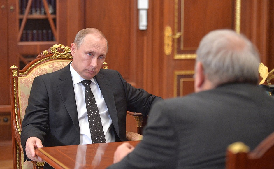 Во время встречи с президентом РАН Владимиром Фортовым.
