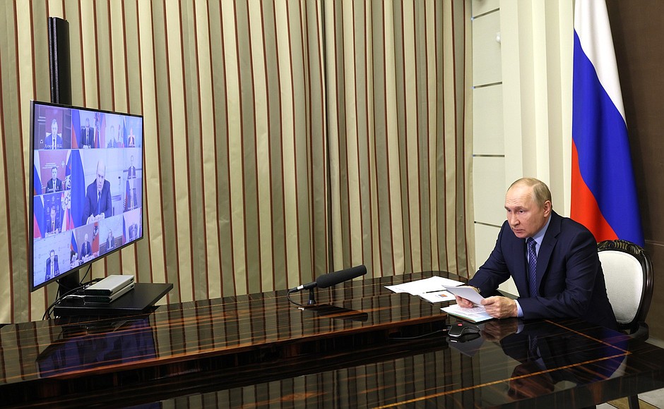 Meeting with Government Coordination Council on the needs of Russia’s Armed Forces (via videoconference).