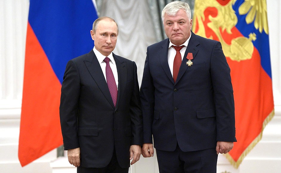 Presentation of state decorations. Executive Director of the Felix Dzerzhinsky Uralvagonzavod Research and Production Corporation Vladimir Roshchupkin is awarded the Order for Services to the Fatherland IV degree.