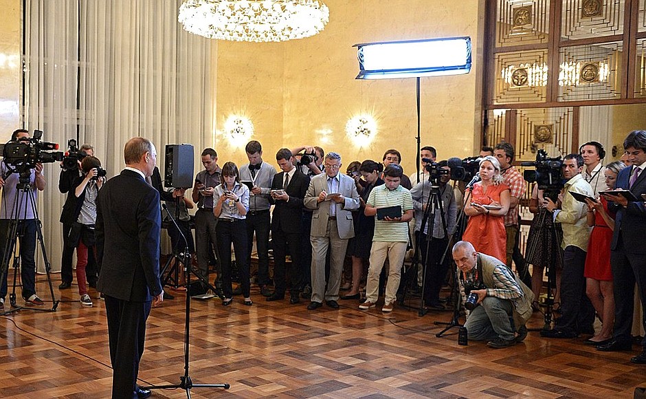 Answering journalists’ questions regarding the visit to Cuba, Nicaragua, Argentina and Brazil.