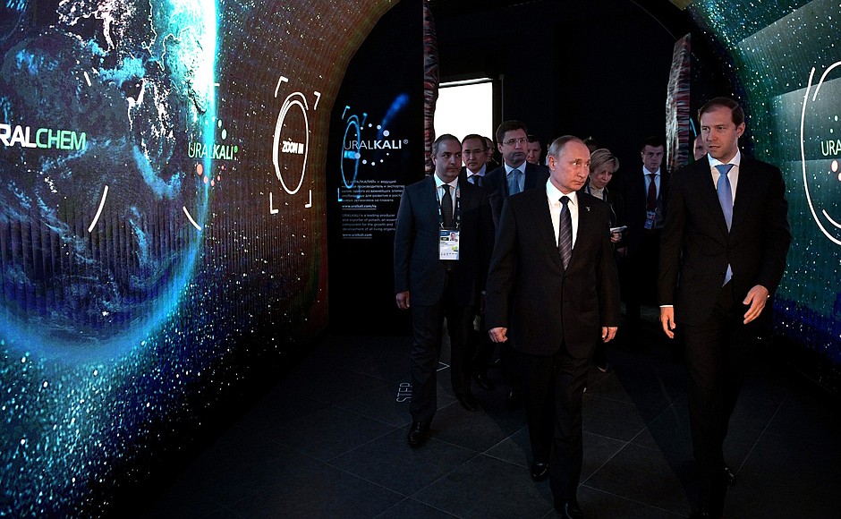 В ходе посещения российского павильона на международной специализированной выставке «Астана ЭКСПО-2017».