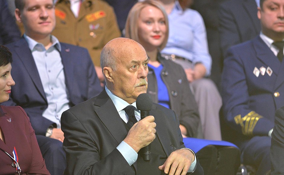 Co-Chairman of the ONF Central Headquarters Stanislav Govorukhin at the Russian Popular Front Action Forum.