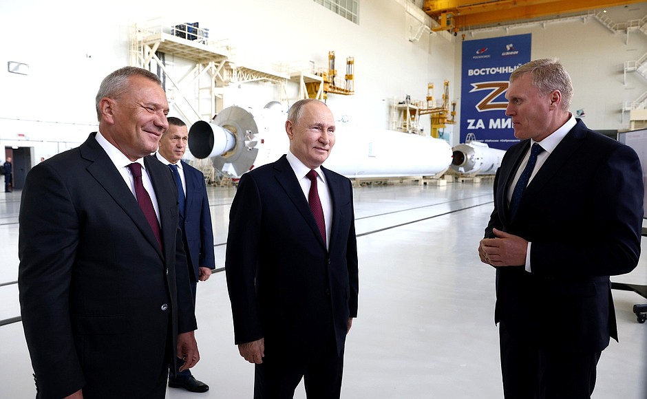 Inspecting the Vostochny Cosmodrome. With Roscosmos Director General Yury Borisov (left), Deputy Prime Minister – Presidential Plenipotentiary Envoy to the Far Eastern Federal District Yury Trutnev (second left) and Director General of the Centre for the Operation of Ground-Based Space Infrastructure Nikolai Nestechuk (right).