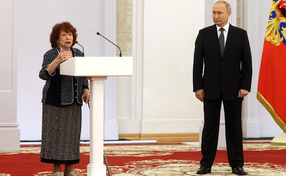 The title of Hero of Labour was conferred on Irina Krasnopolskaya, Rossiyskaya Gazeta columnist.