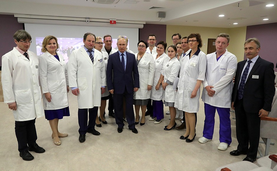 With medical personnel of the Morozov Children’s City Clinical Hospital.