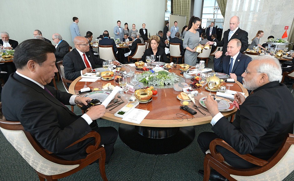 Meeting of the BRICS leaders in narrow format over a working breakfast.