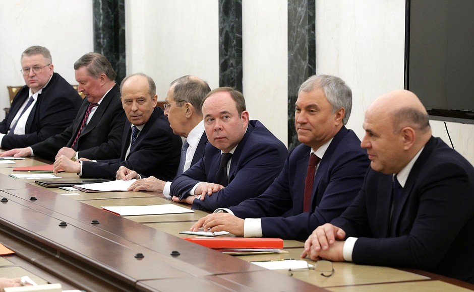 Участники совещания с постоянными членами Совета Безопасности.