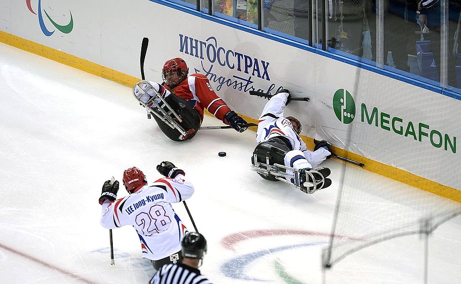 Ice sledge hockey match between Russia and South Korea.