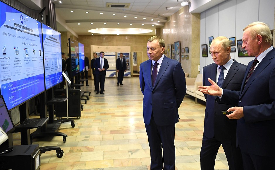While visiting the Russian Federal Nuclear Centre – All-Russian Scientific Research Institute of Experimental Physics (VNIIEF), Vladimir Putin inspected Rosatom’s digital products.