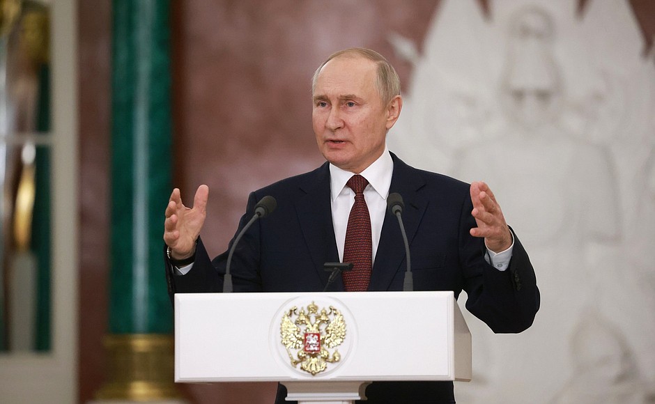 Vladimir Putin answered questions from journalists.
