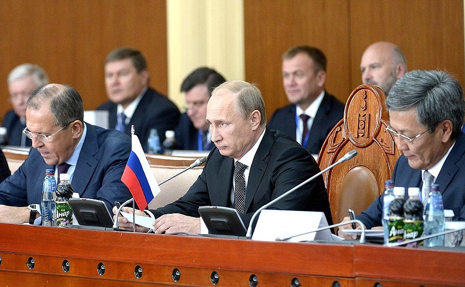 Российско-монгольские переговоры в расширенном составе.