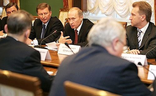 На встрече с членами президиума правления Торгово-промышленной палаты Российской Федерации.