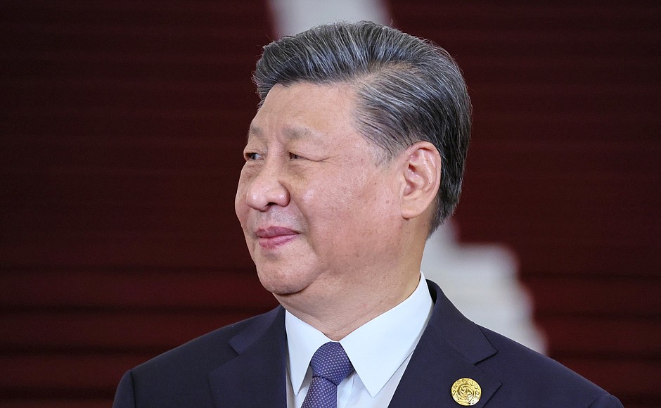 Председатель КНР Си Цзиньпин в ходе церемонии официальной встречи глав делегаций – участников III Международного форума «Один пояс, один путь».