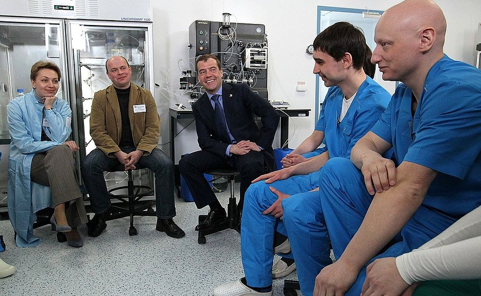 Во время встречи с научными сотрудниками биотехнологического центра «Генериум».
