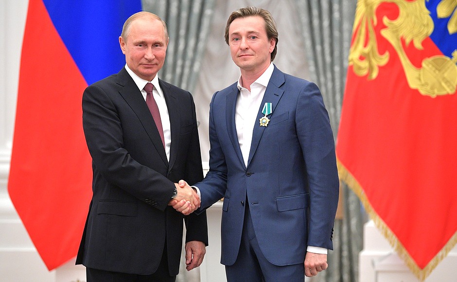 At a presentation of state decorations. Artistic Director of the Moscow Gubernsky (Provincial) Theatre Sergei Bezrukov has been awarded the Order of Friendship.