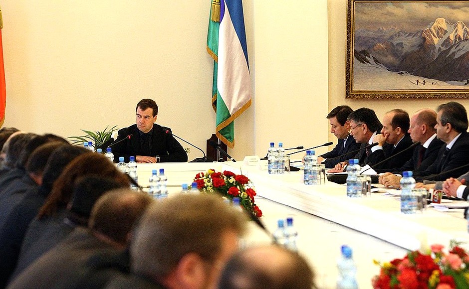 Совещание по вопросам социально-экономического развития Северо-Кавказского федерального округа.