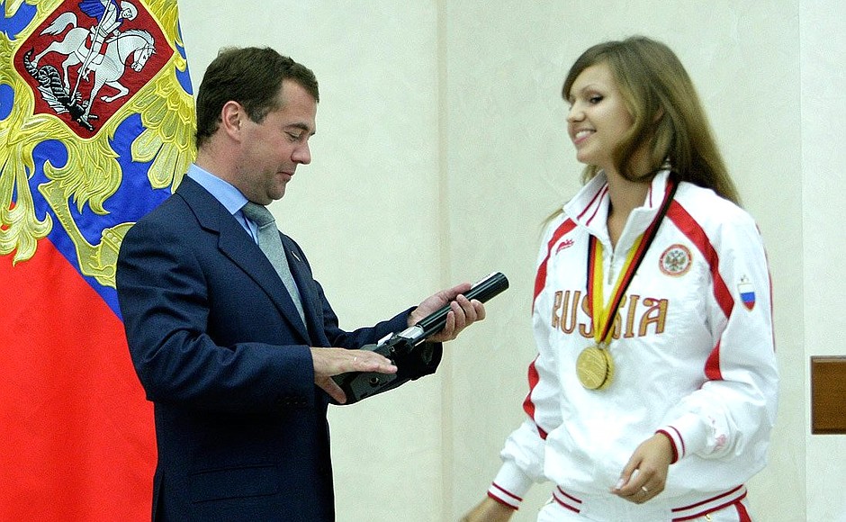 Meeting with members of the Russian national team in shooting sports.