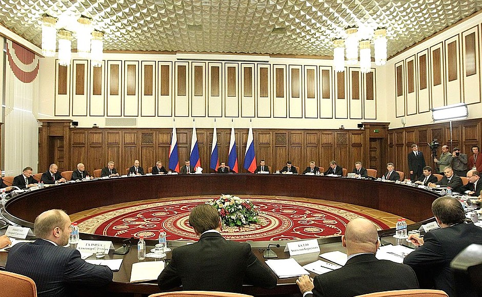 Meeting of the State Council Presidium on raising the regions’ role in modernisation of Russia's economy.