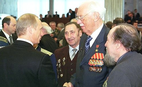 President Putin with poet Sergei Mikhalkov, author of the Russian national anthem, at a reception to mark the 57th anniversary of victory in the Great Patriotic War.