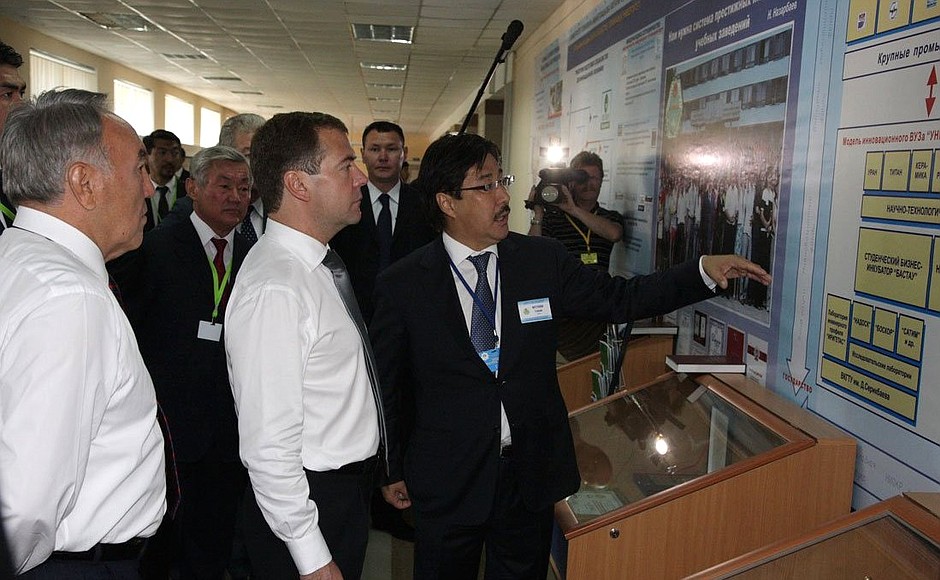 With President of Kazakhstan Nursultan Nazarbayev at the Russia-Kazakhstan Exhibition of Innovation Technology. Serikbayev East Kazakhstan State Technical University Rector Galimkair Mutanov comments on the exhibits.