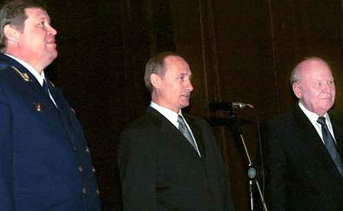President Putin introducing the newly-appointed Prosecutor-General Vladimir Ustinov (left) to his staff.