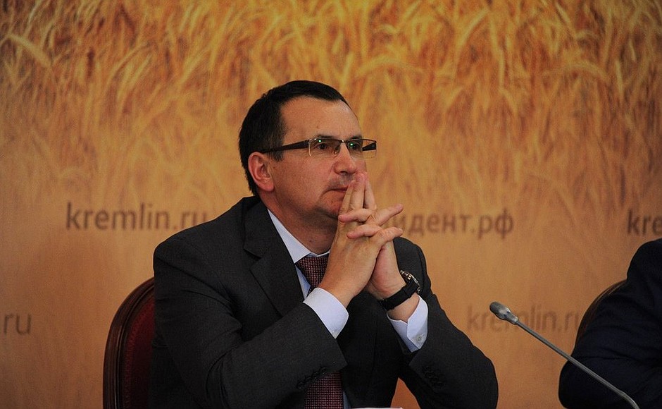 Agriculture Minister Nikolai Fedorov at a meeting on agriculture development.