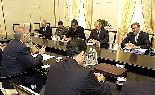 Резиденция «Оксарой». Российско-узбекистанские переговоры в расширенном составе.