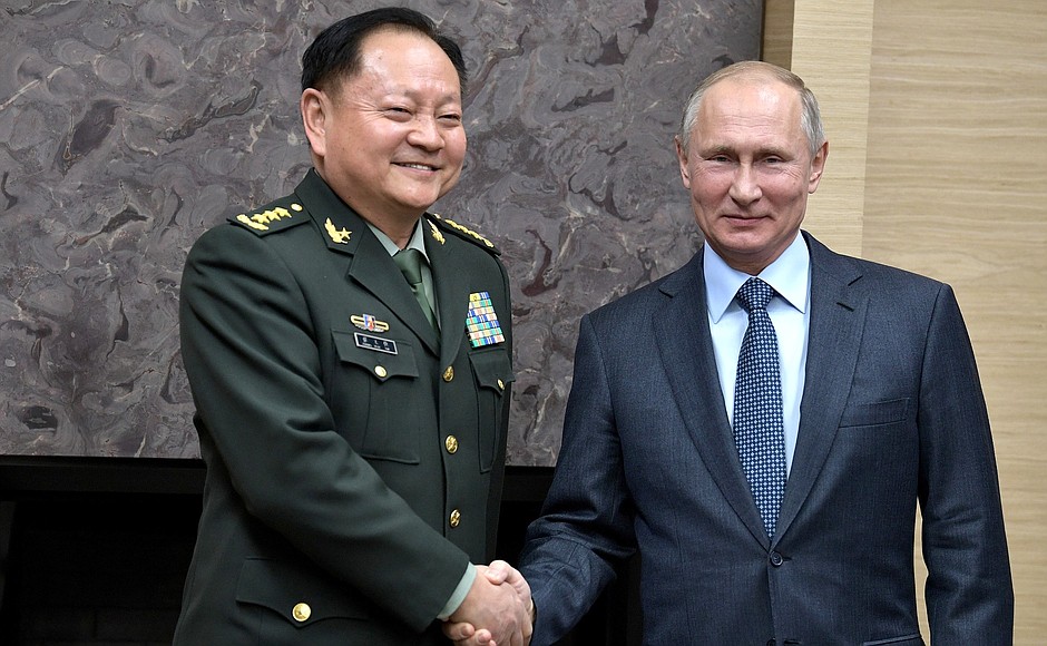 С заместителем председателя Центрального военного совета Коммунистической партии Китая, председателем китайской части Российско-китайской смешанной межправительственной комиссии по военно-техническому сотрудничеству Чжан Юся.