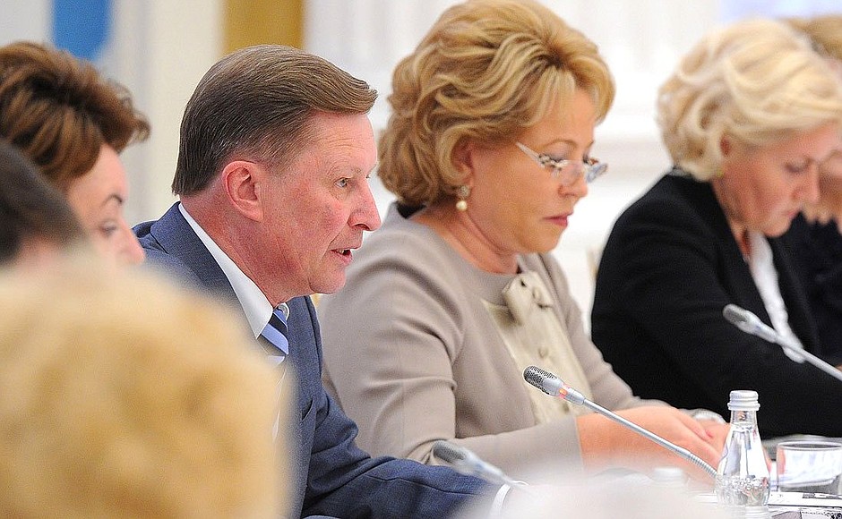 Chief of Staff of the Presidential Executive Office Sergei Ivanov took part in the second meeting of the Presidential Coordination Council for Implementing the 2012–2017 National Children's Strategy. With Federation Council Speaker and Chairwoman of the Coordination Council Valentina Matviyenko.