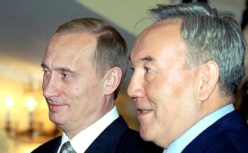 President Putin and President Nursultan Nazarbayev of Kazakhstan at a news conference.