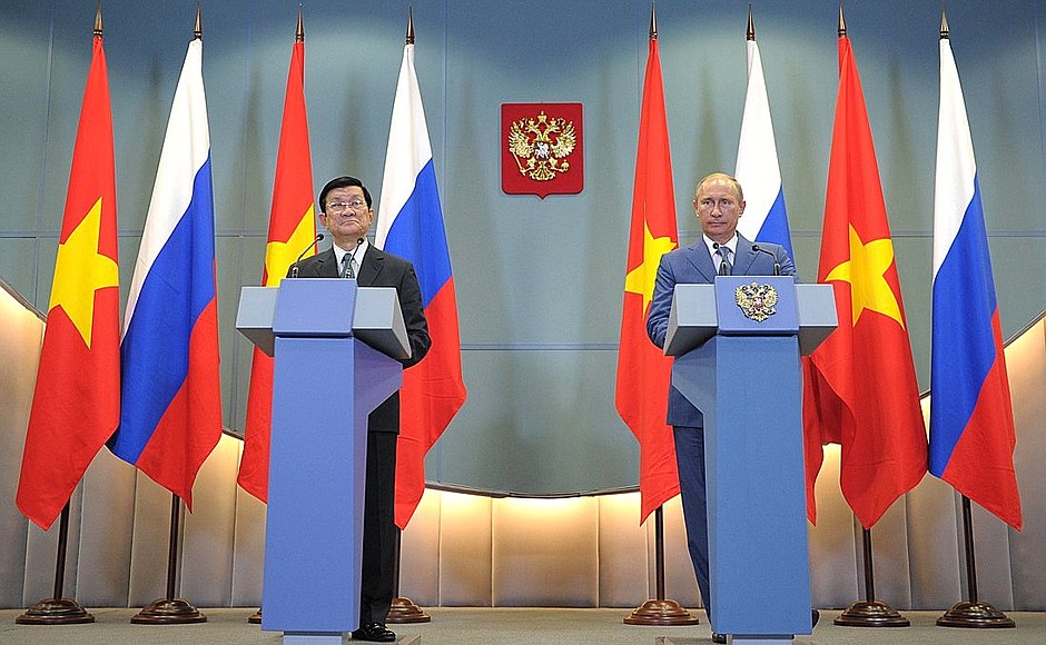 Making press statement following Russian-Vietnamese talks.