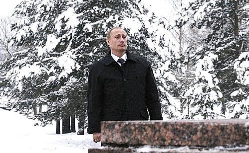 President Putin at the Neva Bridgehead memorial.